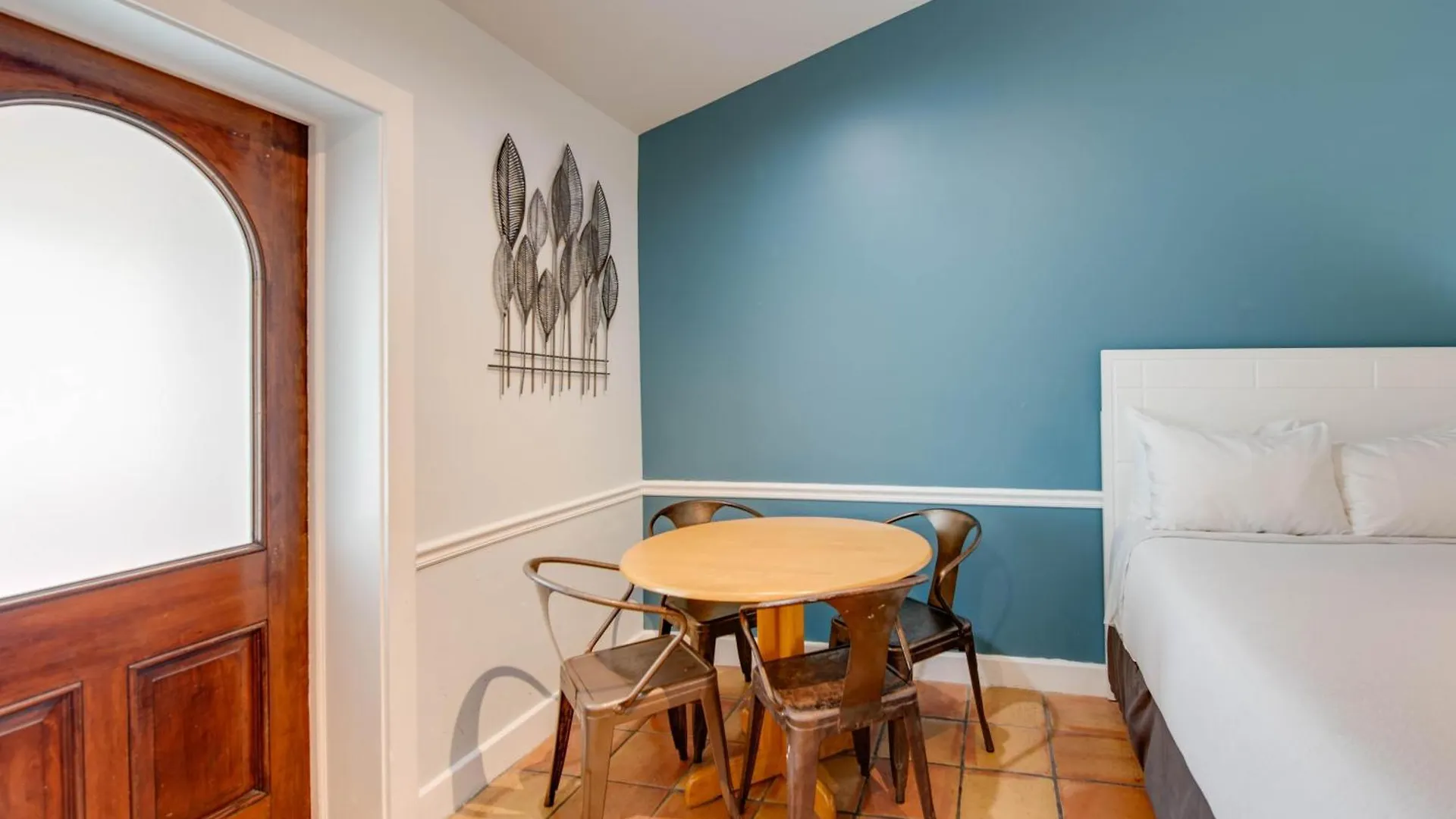Egret Suite - Southernmost Sanctuary Key West Holiday home